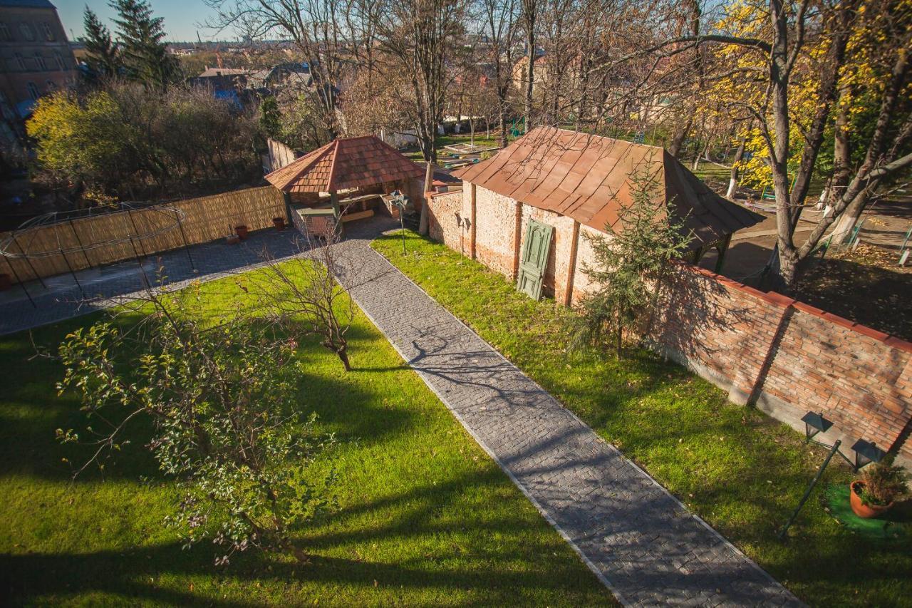 Boutique Hotel Villa P Użhorod Zewnętrze zdjęcie