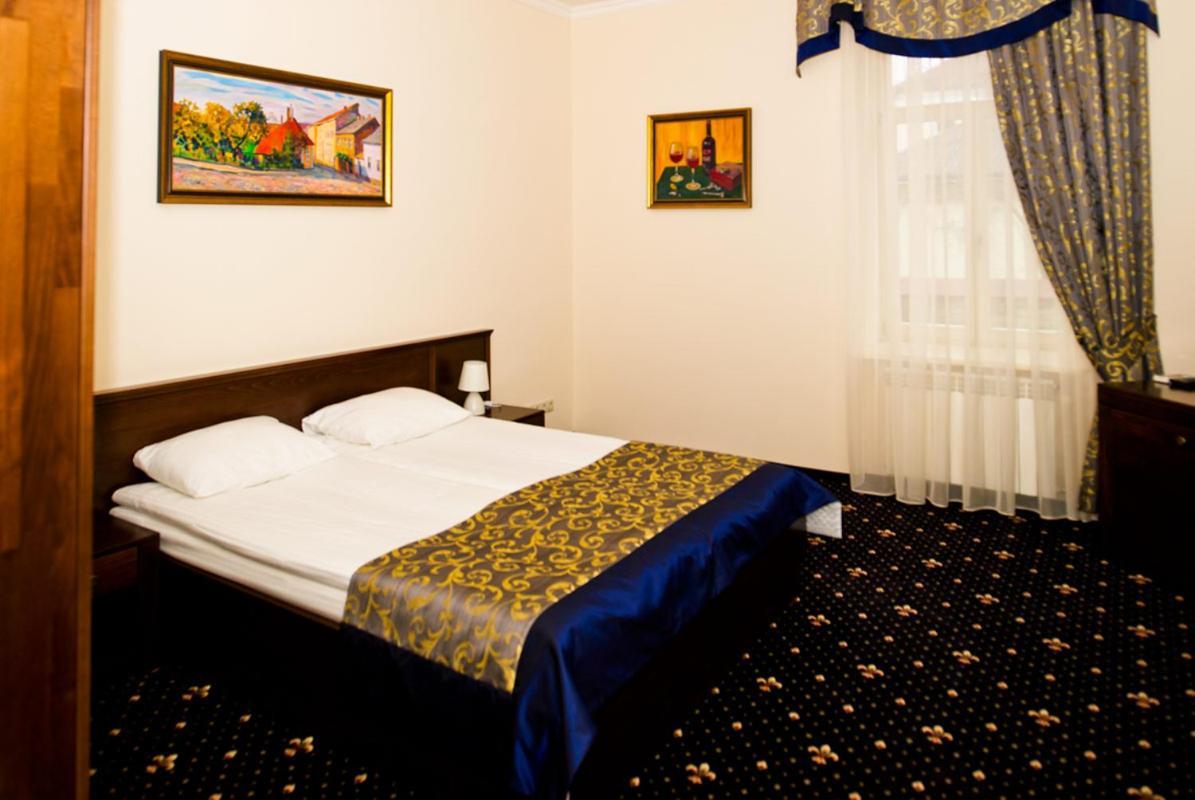 Boutique Hotel Villa P Użhorod Zewnętrze zdjęcie