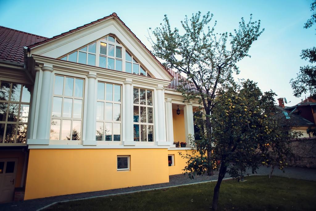 Boutique Hotel Villa P Użhorod Zewnętrze zdjęcie